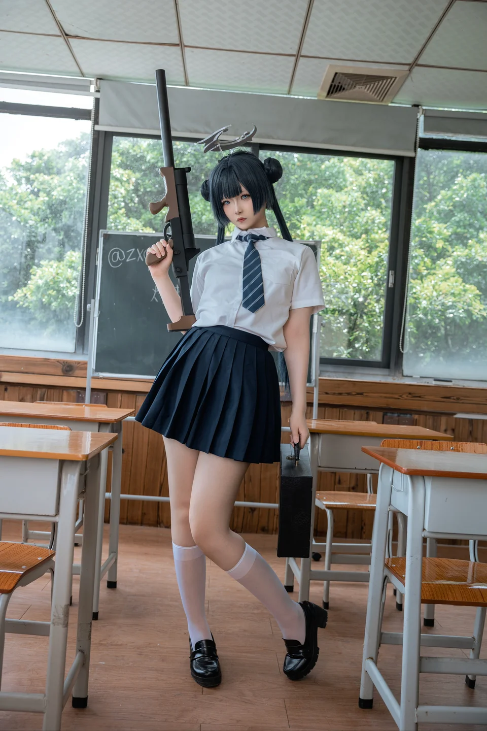 炸虾球耶呜_No_001_蔚蓝档案_妃咲_制服_44P_102MB tg@simisebaisi 【丝足阁】005.webp